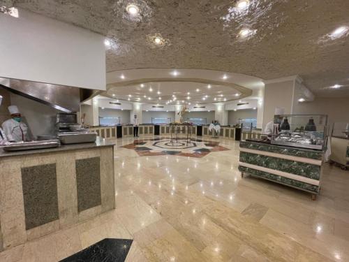 438163029 843682611131547 768478970785738342 n